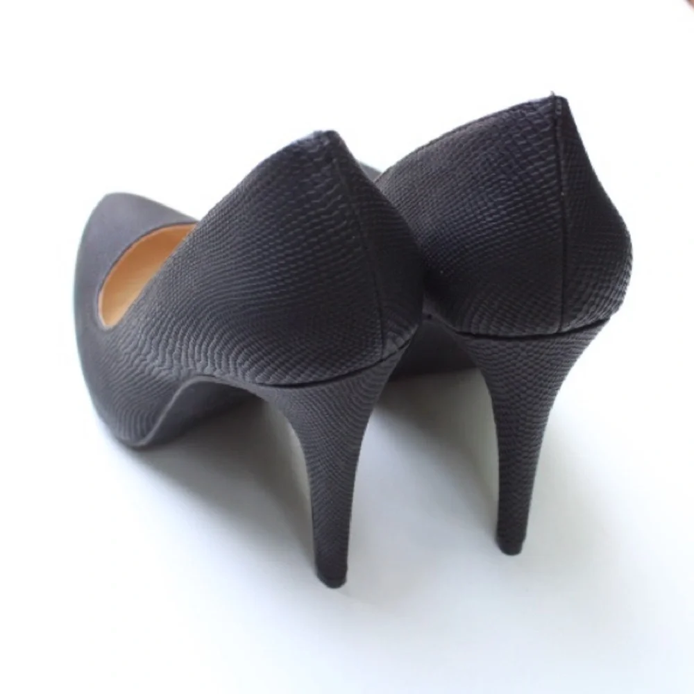 NWOT Jessica Simpson platforms